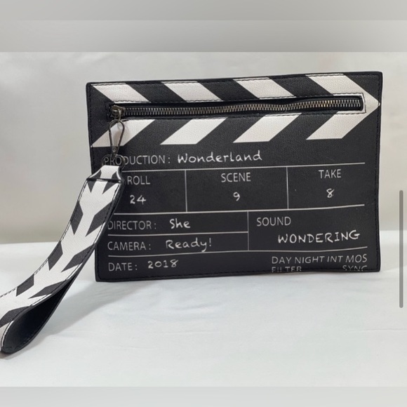 New Movie Scene 🎬 Envelope Bag with Shoulder Strap AND wristlett strap zip Med - Picture 6 of 8